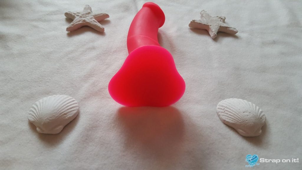 Dildo Test: Fun Factory Dildo The Boss von schräg oben.
