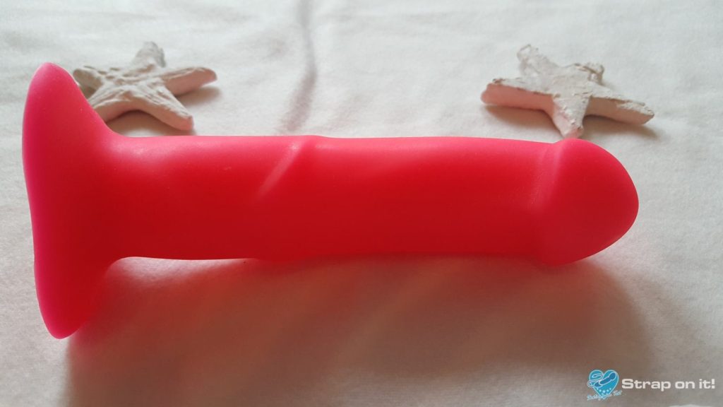 Dildo Test: Fun Factory Dildo The Boss - Von der Seite