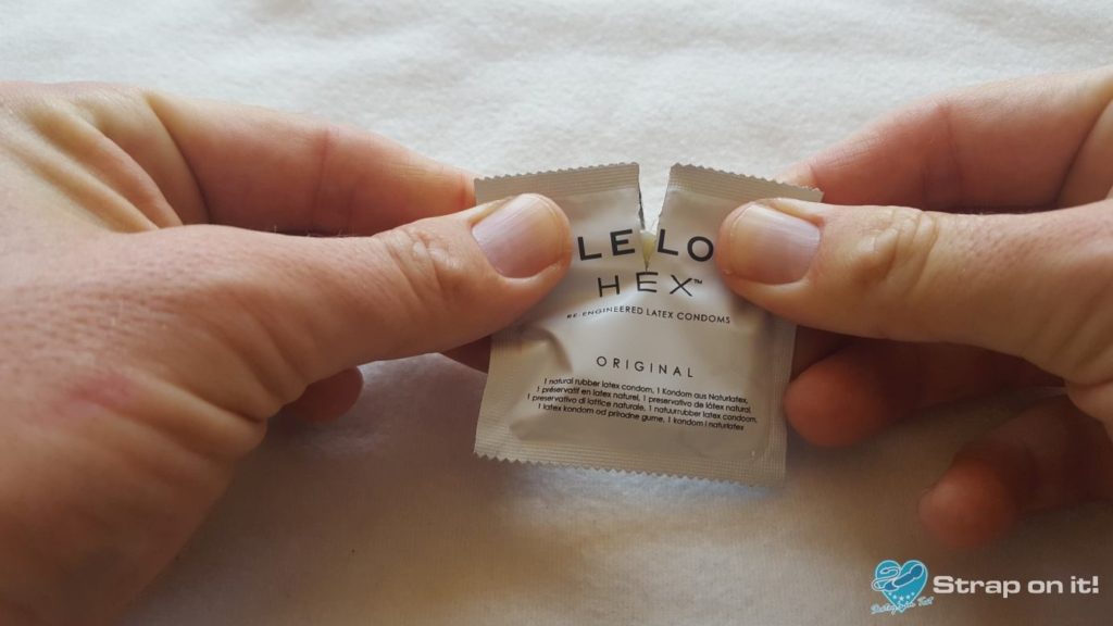 Reißfeste-Kondome-Lelo-Hex_geoeffnete Packung