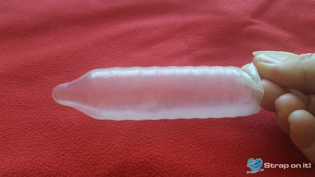 Reißfeste-Kondome-Lelo-Hex_Wabenstruktur-erkennbar