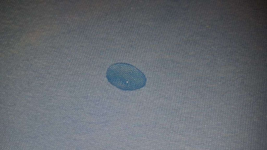 Gleitgel-Test-Aquaglide-Sensitive_Fleck-selber-Tag
