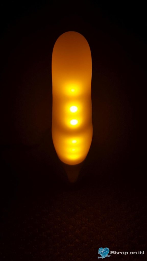Silikon Vibrator iLyte im Vibrator Test: Buttferly im Dunklen