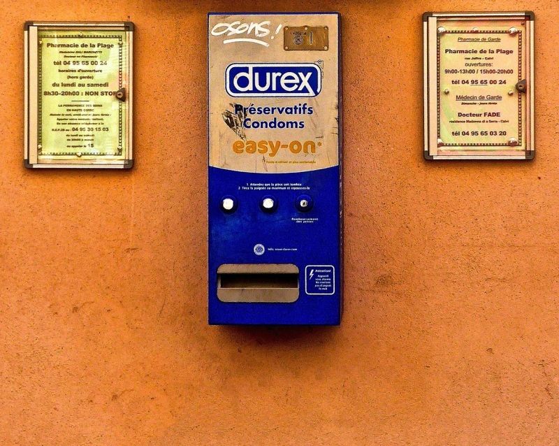 Welche-Kondomgroeße_Kondomautomat